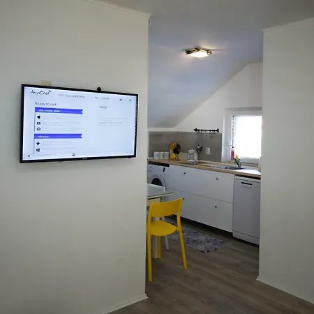 Sandra Apartment *